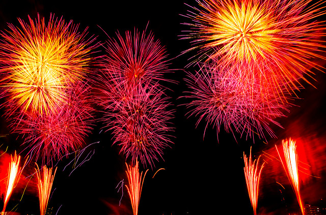 Full Bloom In The Night Sky Fireworks Festivals Around Tokyo Origami