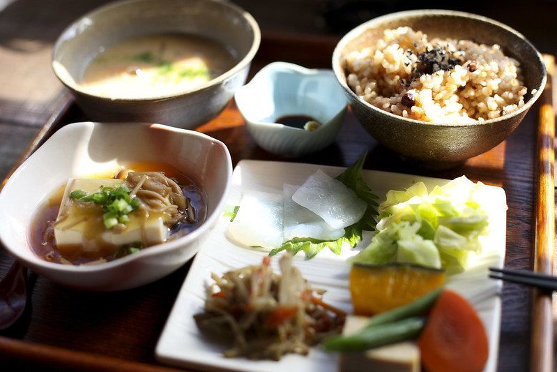 お得旅行　食事